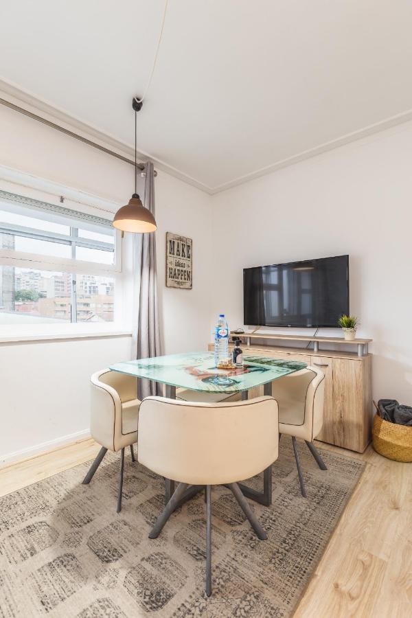 Nice Apartment With Veranda In Gaia - 3D ヴィラ・ノヴァ・デ・ガイア エクステリア 写真