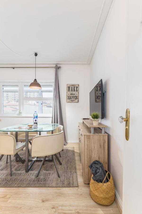 Nice Apartment With Veranda In Gaia - 3D ヴィラ・ノヴァ・デ・ガイア エクステリア 写真